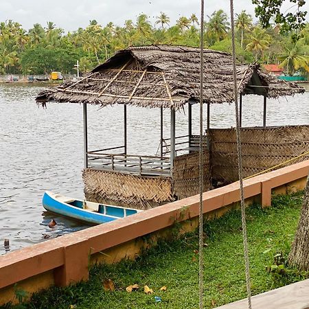 Waterfront By Palmyra Apartment Kollam Exterior photo