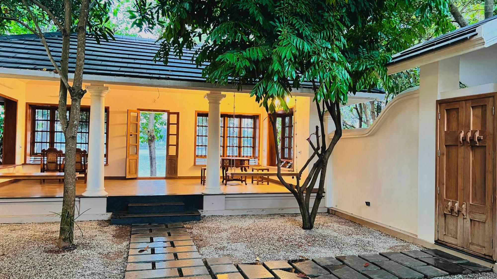 Waterfront By Palmyra Apartment Kollam Exterior photo