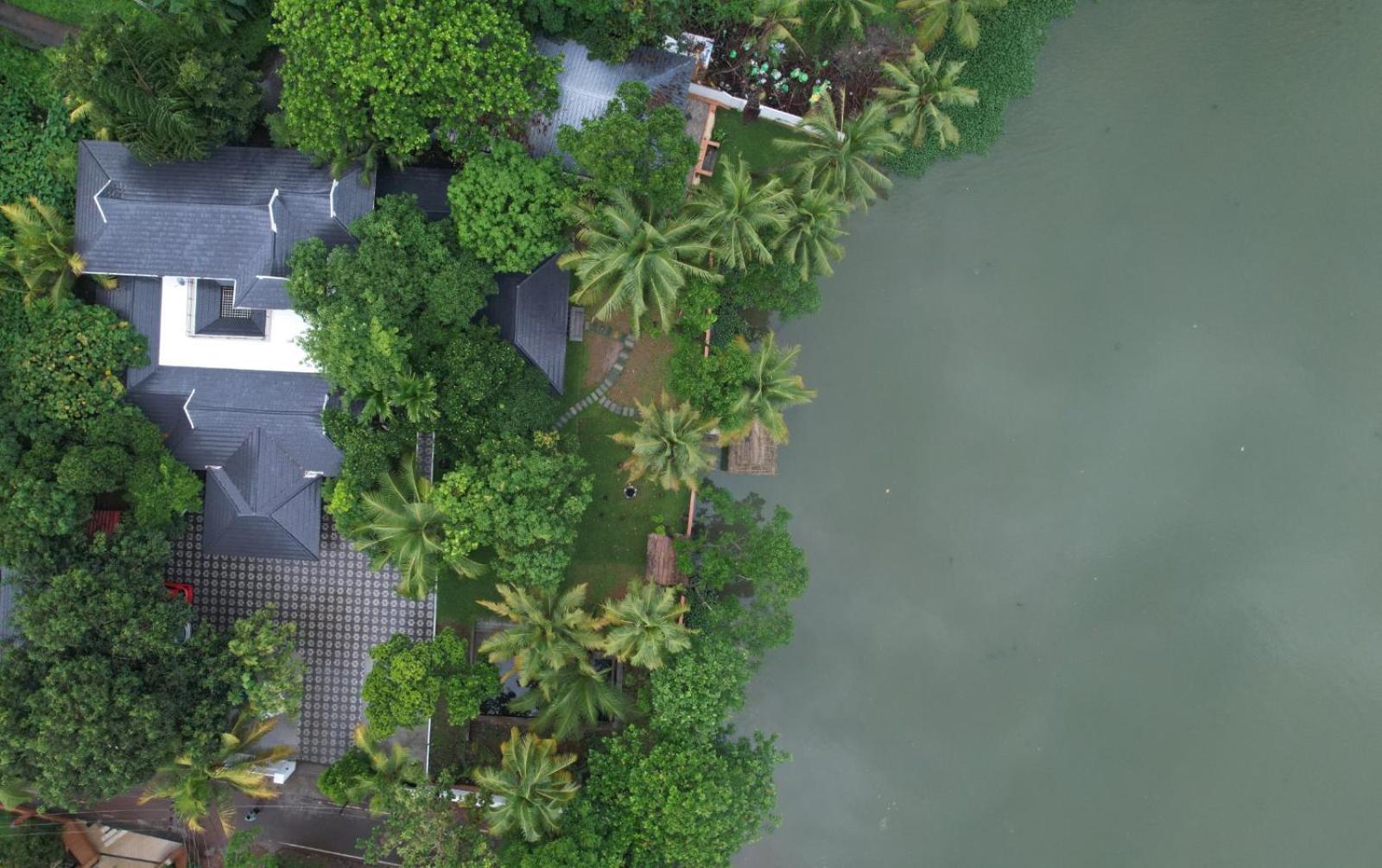 Waterfront By Palmyra Apartment Kollam Exterior photo