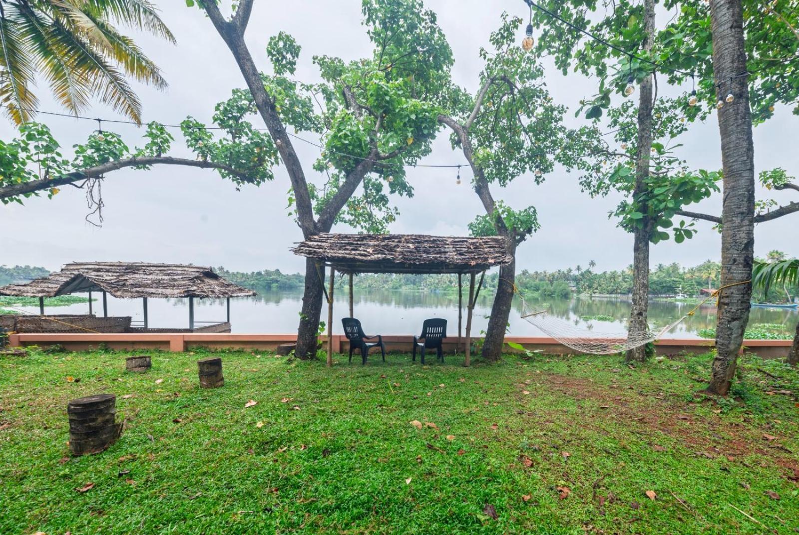 Waterfront By Palmyra Apartment Kollam Exterior photo