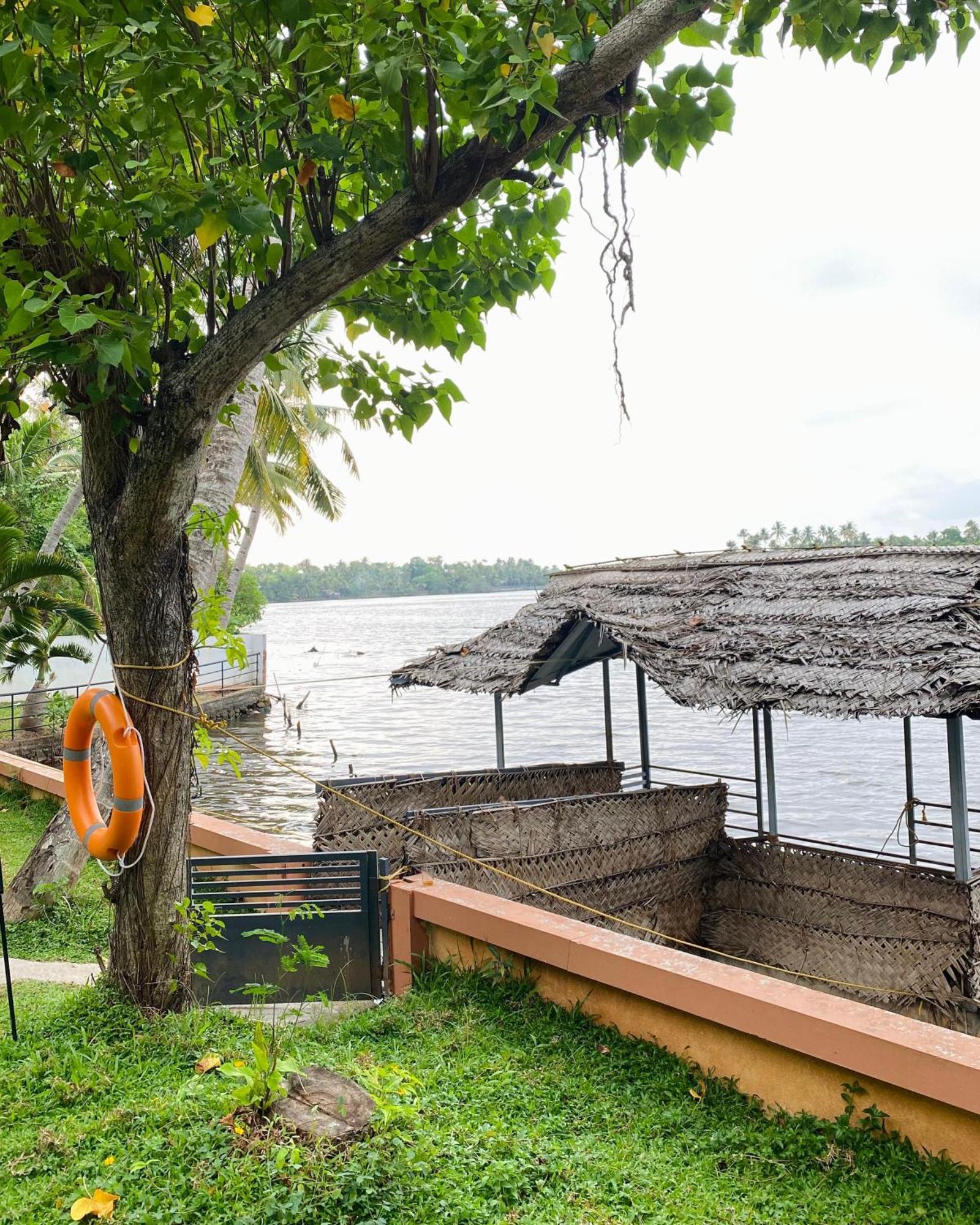 Waterfront By Palmyra Apartment Kollam Exterior photo