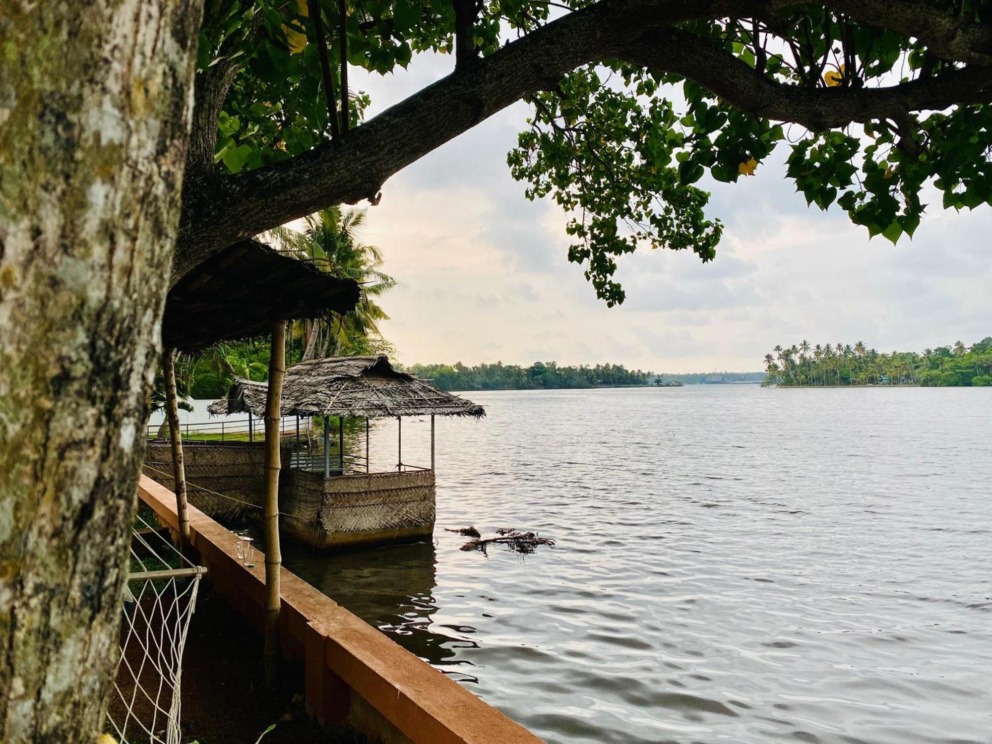 Waterfront By Palmyra Apartment Kollam Exterior photo